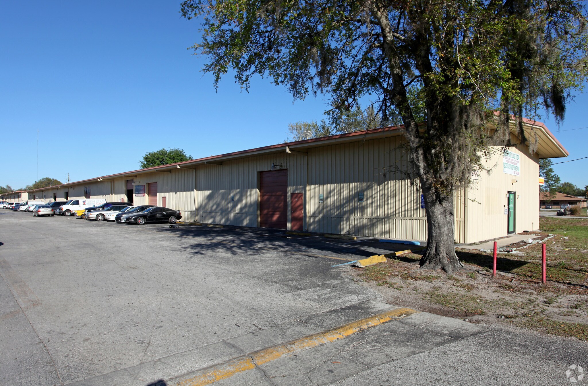 2700 Michigan Ave, Kissimmee, FL à louer Photo principale– Image 1 sur 12