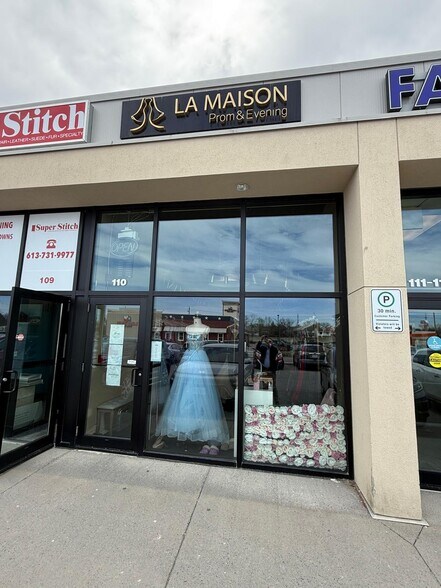 2900 Gibford Dr, Ottawa, ON à vendre - Photo de l’immeuble – Image 3 sur 13