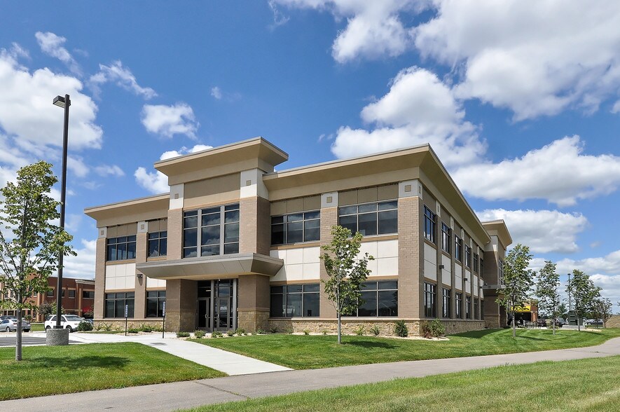 9000 Quantrelle Ave NE, Otsego, MN à louer - Photo de l’immeuble – Image 3 sur 14