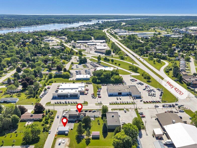 513-529 Duluth Ave, Sturgeon Bay, Sturgeon Bay, WI à vendre - Photo de l’immeuble – Image 2 sur 51