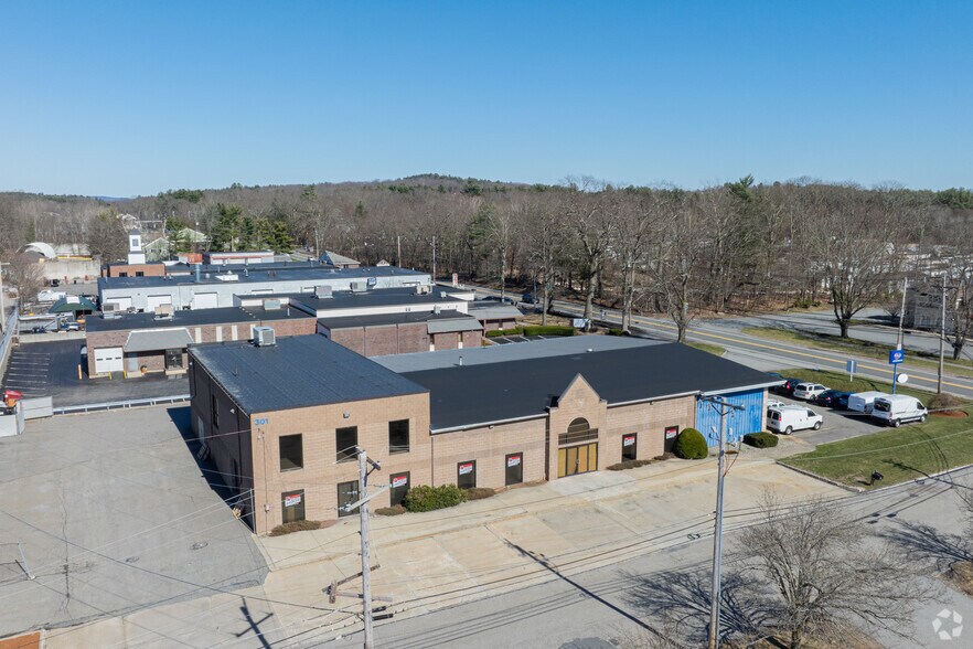 301 Littleton Rd, Chelmsford, MA à louer - Photo de l’immeuble – Image 3 sur 5