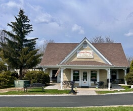 75 State Route 15, Lafayette, NJ à louer Photo de l’immeuble– Image 2 sur 2