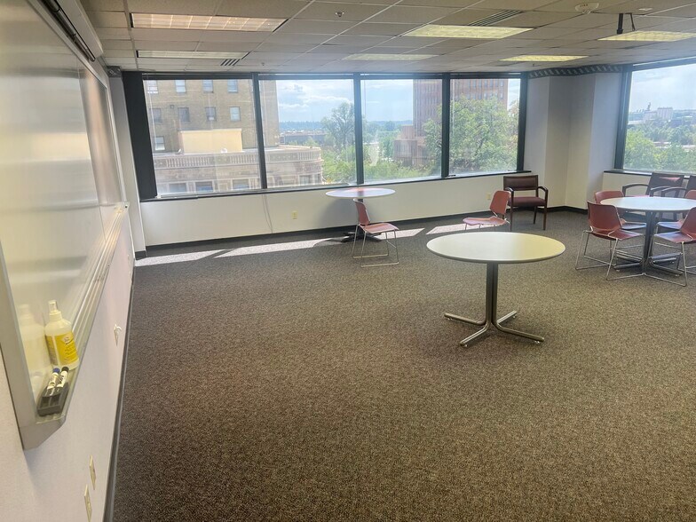 2484 Washington Blvd, Ogden, UT à louer - Photo intérieure – Image 2 sur 8