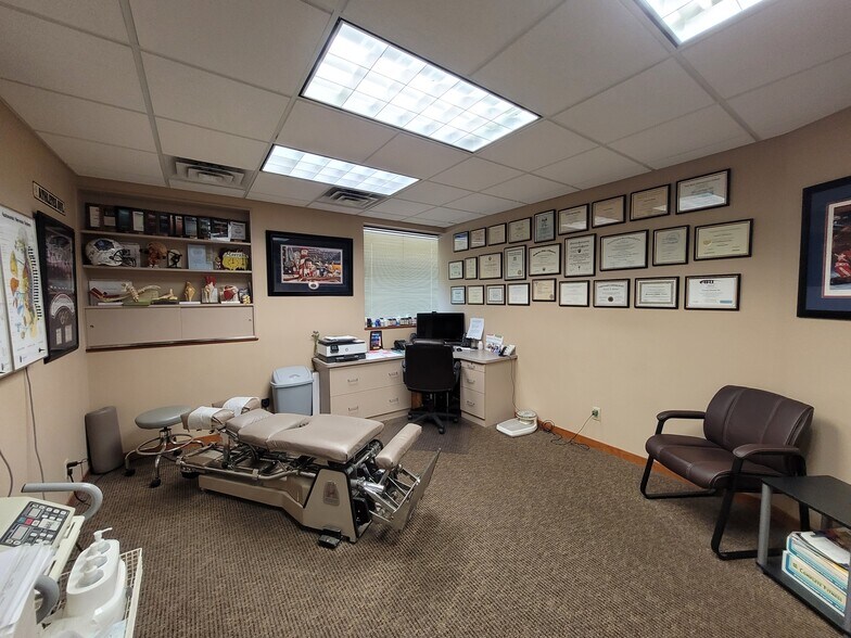 3434 N Lexington Ave, Shoreview, MN à louer - Photo de l’immeuble – Image 3 sur 17
