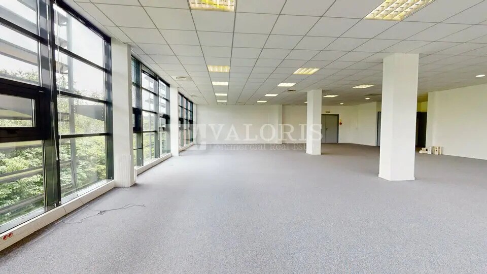 Bureau dans Saint-Priest à louer - Photo de l’immeuble – Image 2 sur 11