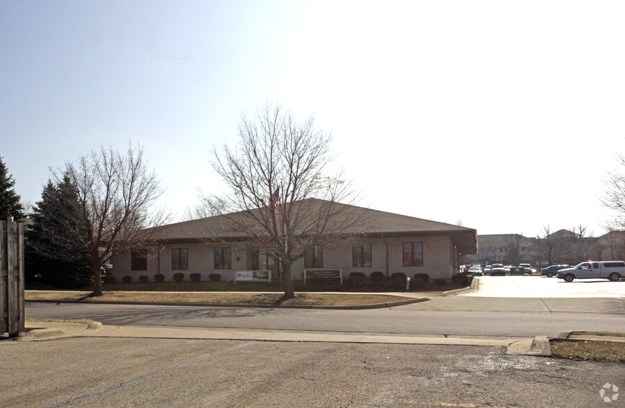 3230 Executive Dr, Joliet, IL à vendre - Photo principale – Image 1 sur 23