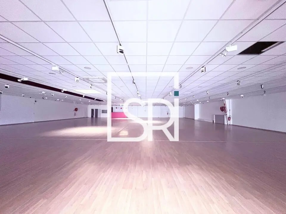 Local commercial dans Cournon-d'Auvergne à louer Photo intérieure– Image 1 sur 11