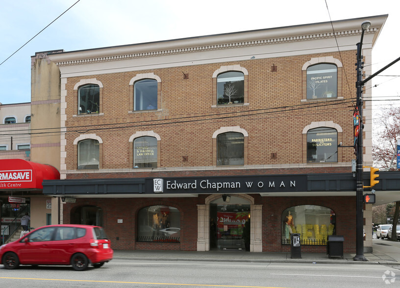 2590-2596 Granville St, Vancouver, BC à louer - Photo de l’immeuble – Image 2 sur 21