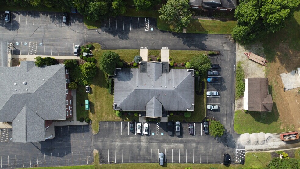 200 Brush Run Rd, Delmont, PA à louer - Photo de l’immeuble – Image 1 sur 8