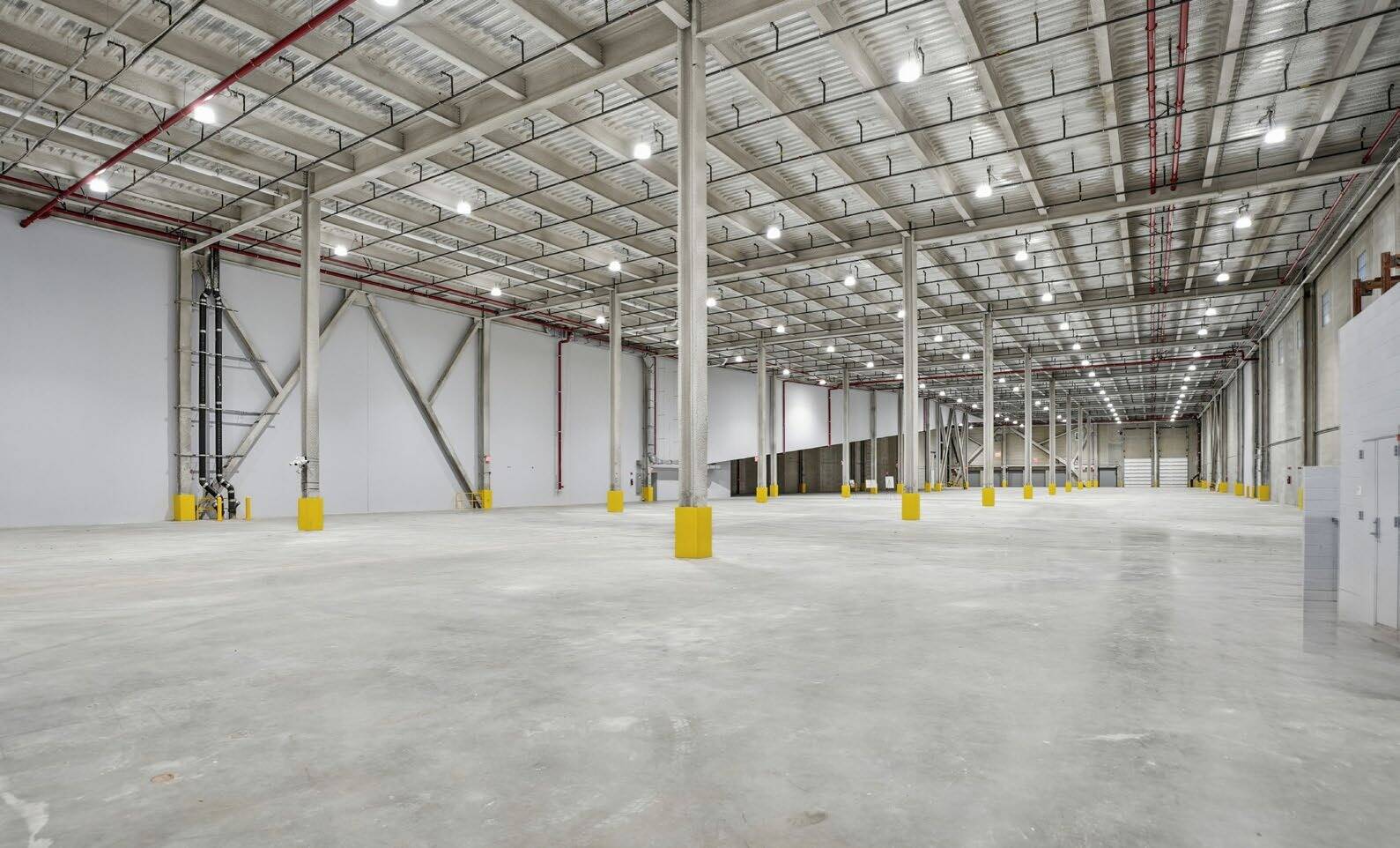 28-10 Whitestone Expy, Flushing, NY à louer Photo intérieure– Image 1 sur 5