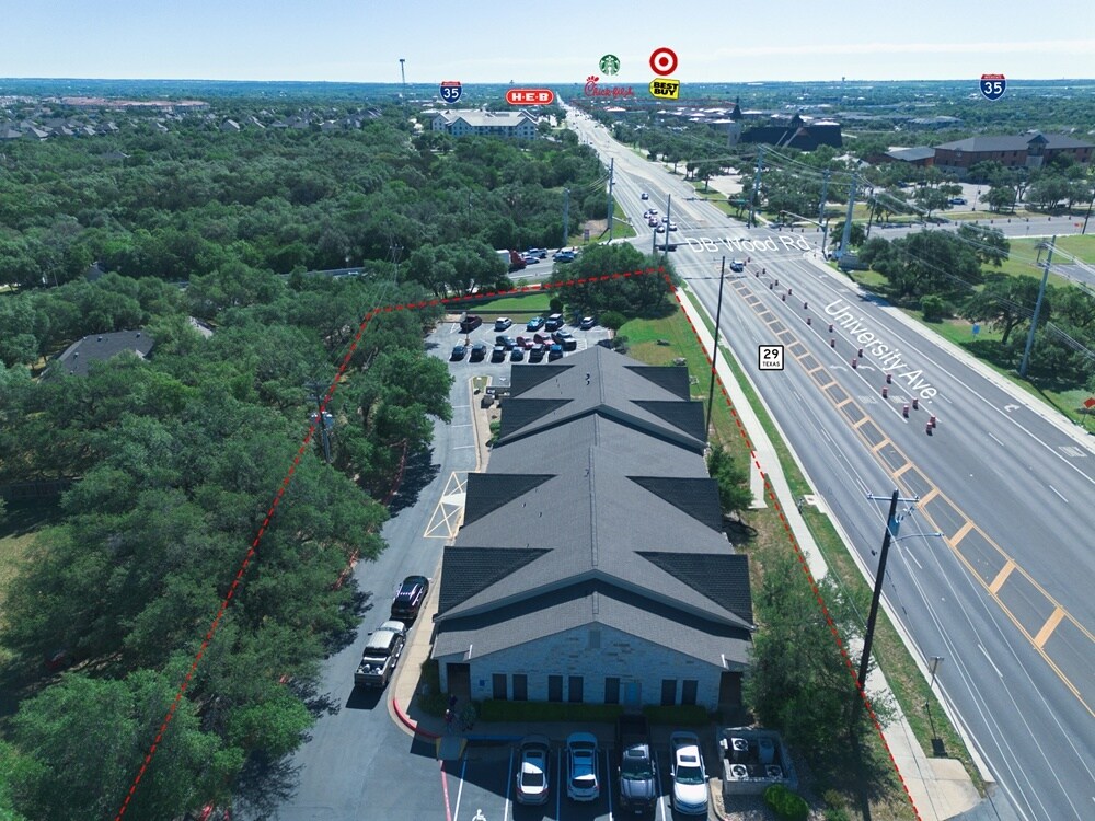 1500 W University Ave, Georgetown, TX à louer Photo principale– Image 1 sur 9