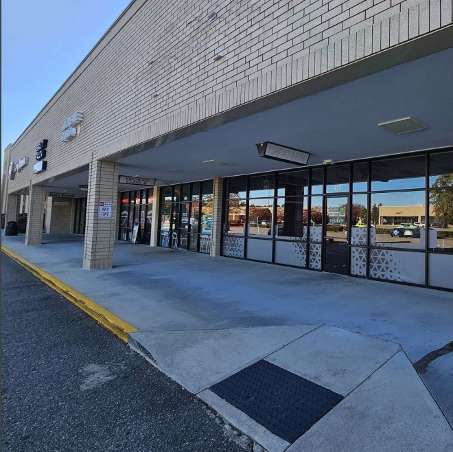 102-400 Westwood Shopping Ctr, Fayetteville, NC à louer Photo de l’immeuble– Image 1 sur 1