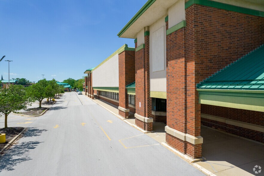 4044-4100 183rd St, Country Club Hills, IL à louer - Photo de l’immeuble – Image 3 sur 12