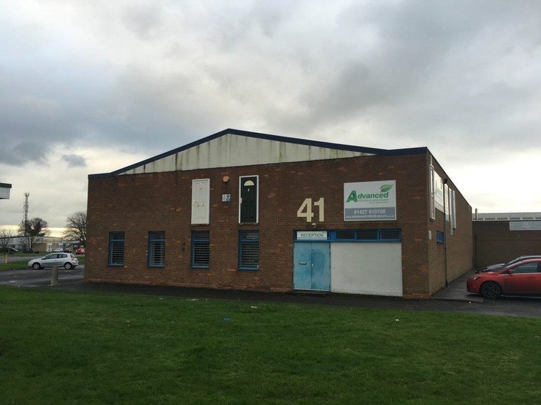 Corringham Rd, Gainsborough à louer - Photo de l’immeuble – Image 3 sur 5