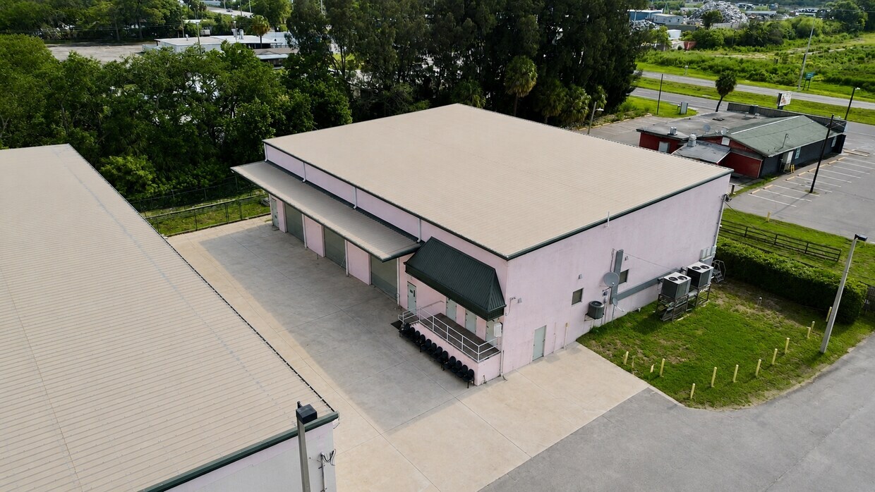 4911 S 50th St, Tampa, FL à louer Photo intérieure– Image 1 sur 1