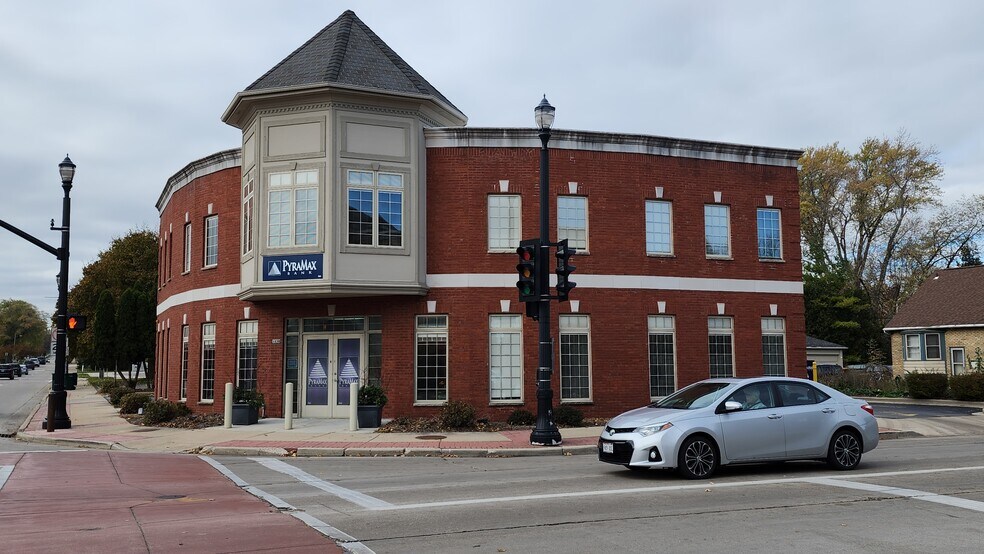 1150 Washington St, Grafton, WI à louer - Photo de l’immeuble – Image 3 sur 7