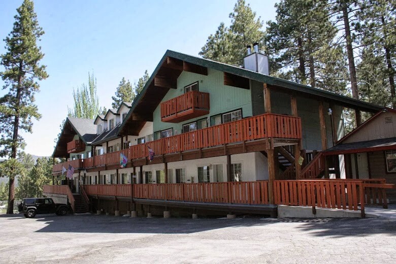 40994 NW Pennsylvania Ave, Big Bear Lake, CA à vendre Photo de l’immeuble– Image 1 sur 41
