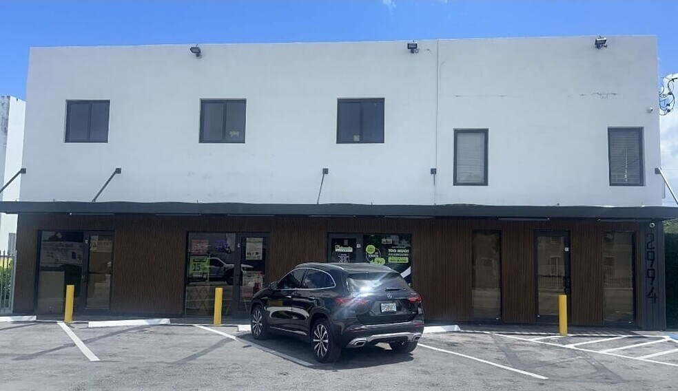 2994 NW 54th St, Miami, FL à louer - Photo de l’immeuble – Image 1 sur 5