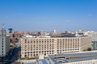600 W Chicago Ave, Chicago, IL - Vue aérienne  vue de carte - Image1