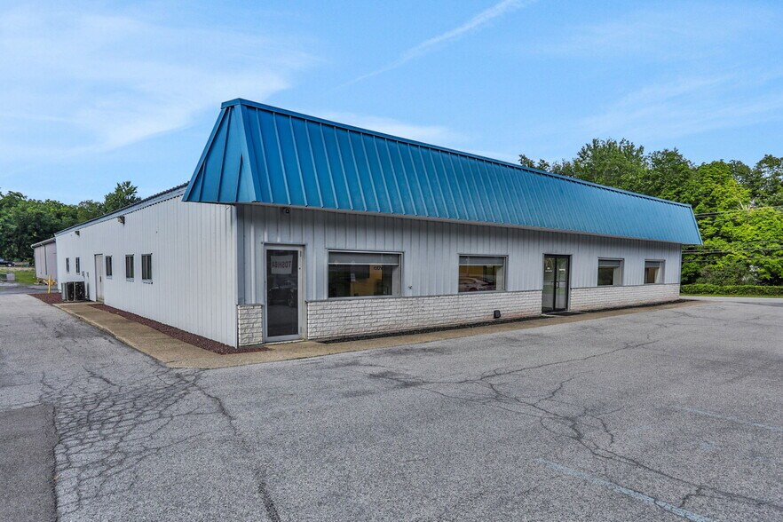230 N Plank Rd, Newburgh, NY à louer - Photo de l’immeuble – Image 2 sur 10