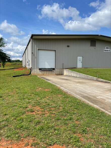300 Production Ave, Madison, AL à louer - Photo de l’immeuble – Image 2 sur 4