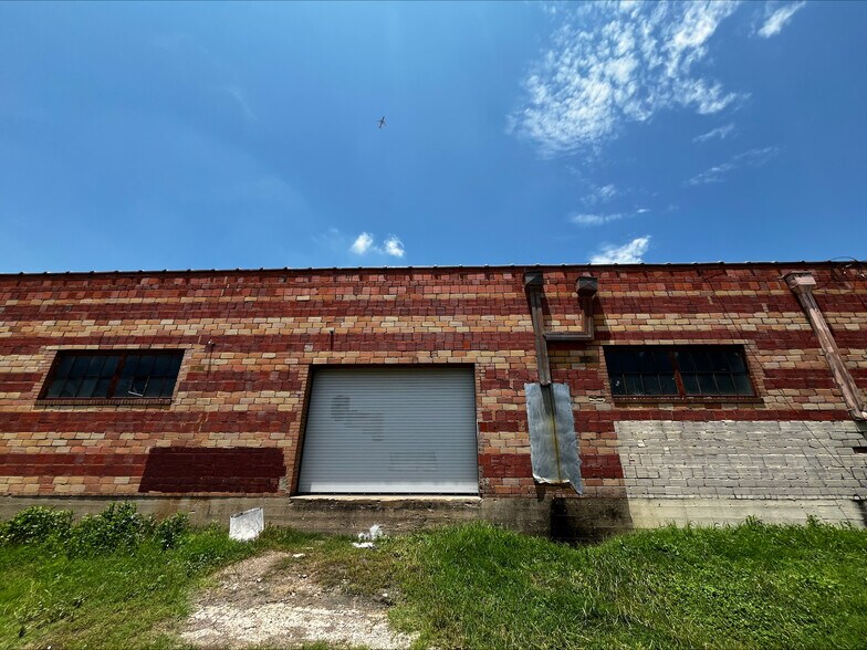 3030 Canton St, Dallas, TX à louer - Photo de l’immeuble – Image 3 sur 12