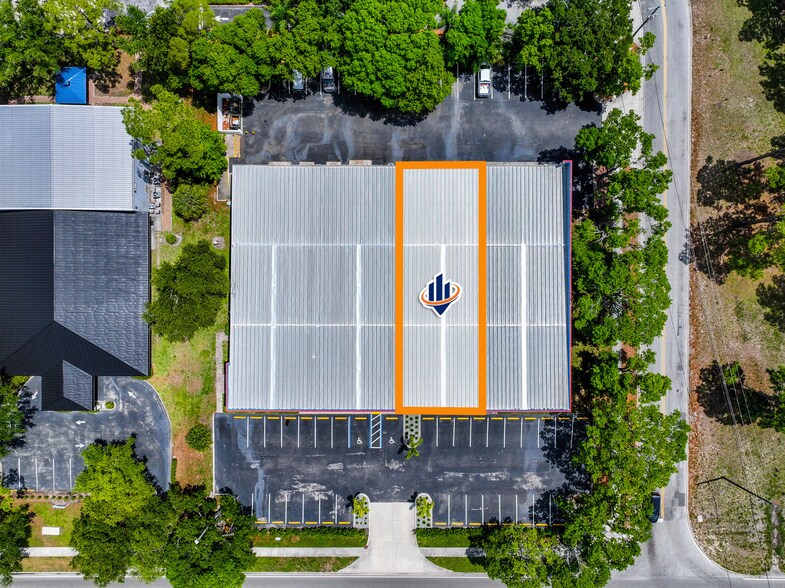 885 Tallevast Rd, Sarasota, FL à louer - Photo de l’immeuble – Image 2 sur 14