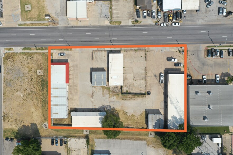 706 S Locust St, Denton, TX à vendre - Photo de l’immeuble – Image 3 sur 6