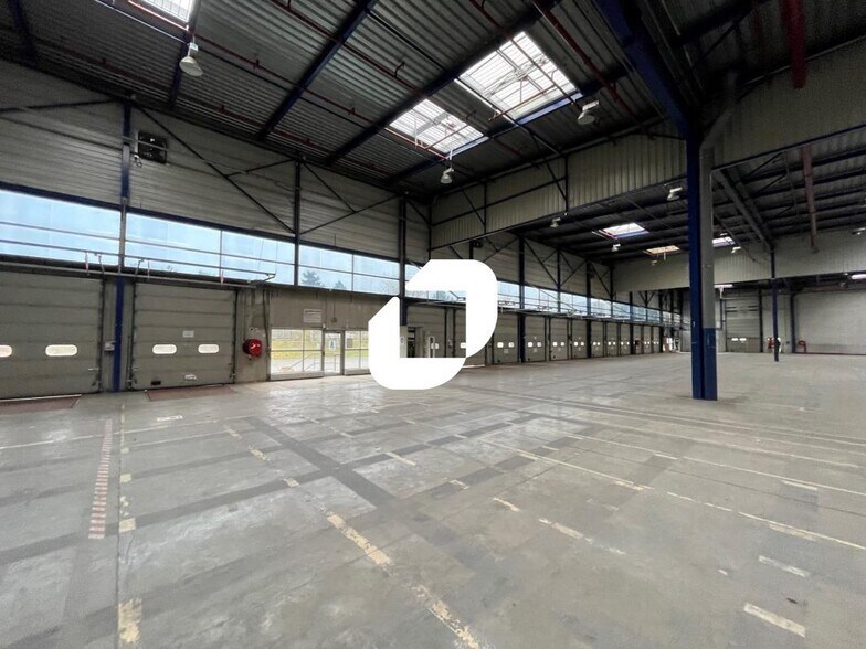 Industriel/Logistique dans Roissy-en-France à louer - Photo de l’immeuble – Image 3 sur 5