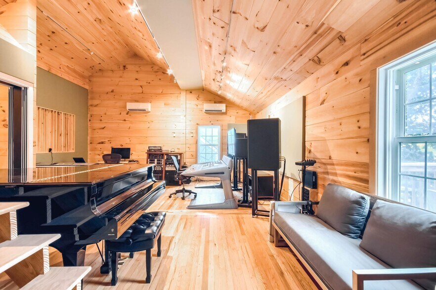 1440 Woodmont Ln, Atlanta, GA à vendre - Photo intérieure – Image 2 sur 19