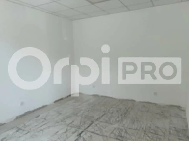 11 Avenue De La République, Vénissieux à vendre - Photo de l’immeuble – Image 1 sur 6