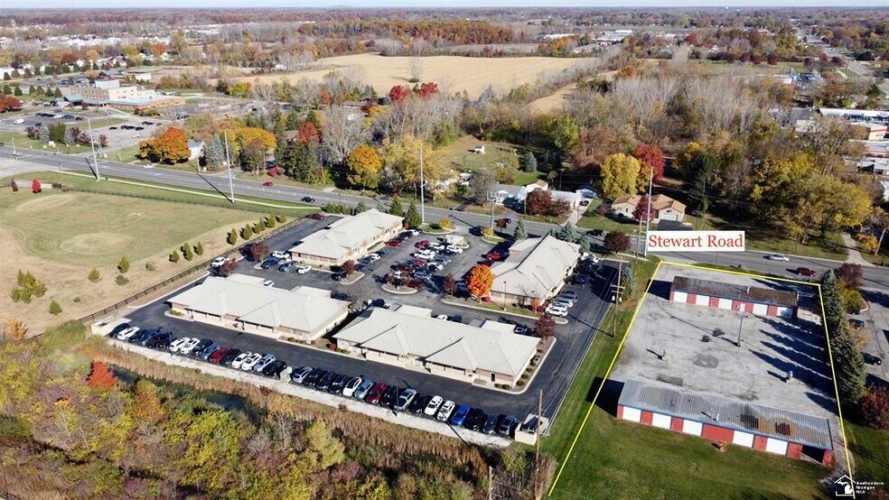 227 Stewart Rd, Monroe, MI à vendre - Photo de l’immeuble – Image 3 sur 4