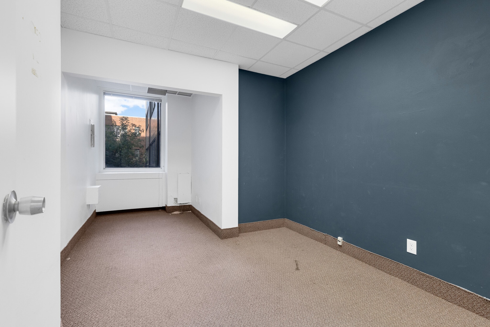 5843-5847 Ch De La Côte-Des-Neiges, Montréal, QC à louer Photo intérieure– Image 1 sur 4