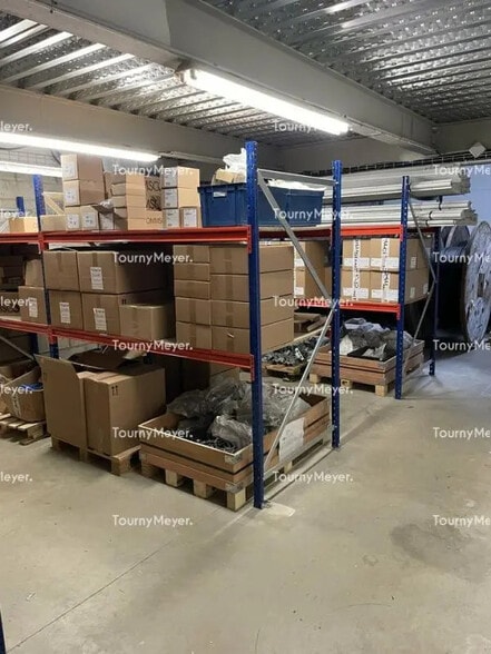 Local d’activités dans Noyal-Châtillon-sur-Seiche à louer - Photo de l’immeuble – Image 2 sur 7