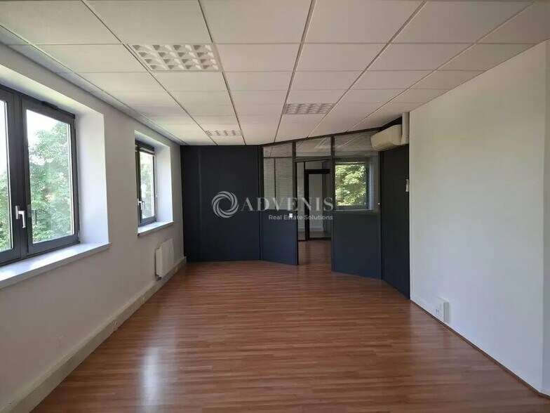 Bureau dans Villers-lès-Nancy à louer - Photo de l’immeuble – Image 2 sur 5