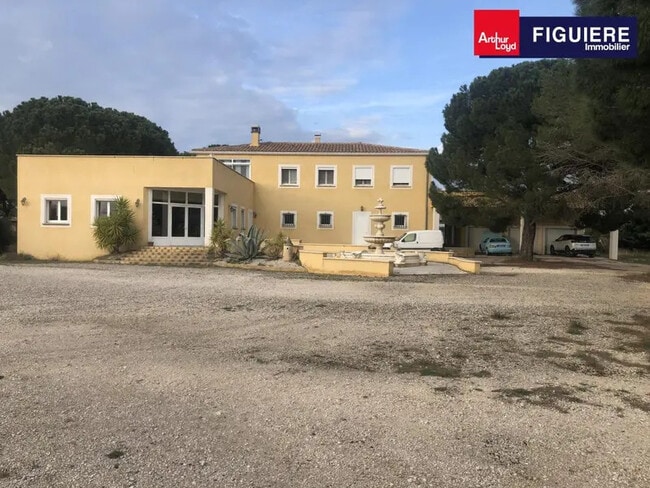 Plus de détails pour Local commercial à vendre