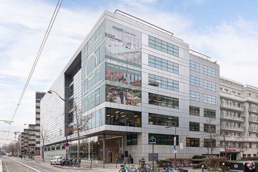 12 Rue D'Oradour Sur Glane, Issy-les-Moulineaux à louer - Photo principale – Image 1 sur 1