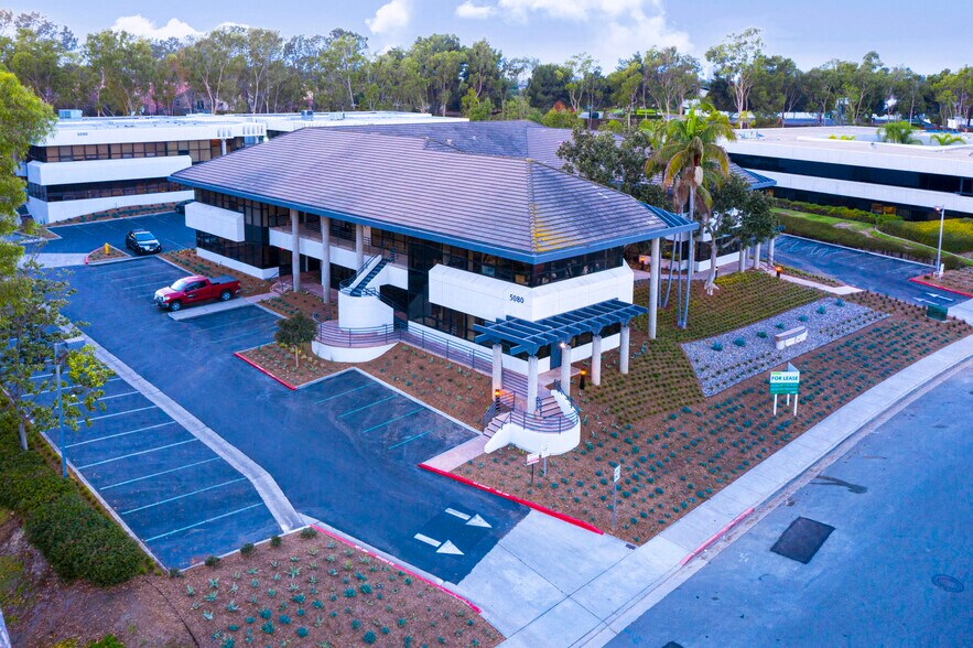 5080 Shoreham Pl, San Diego, CA à vendre - Photo de l’immeuble – Image 2 sur 12