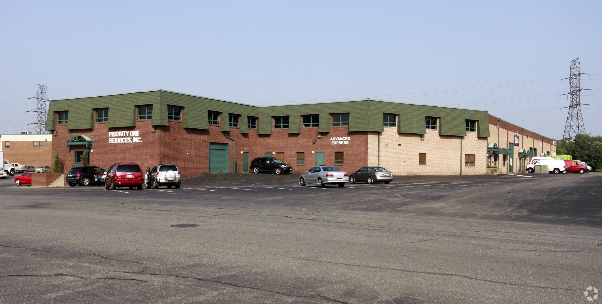 6584-6600 Fleet Dr, Alexandria, VA à louer Photo principale– Image 1 sur 5