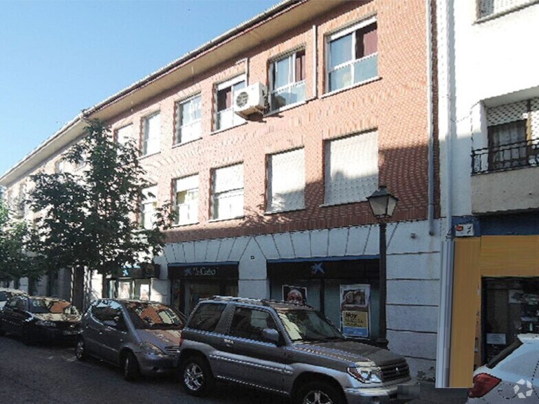 Immeuble residentiel dans Villaviciosa de Odón, Madrid à vendre - Photo intérieure – Image 1 sur 1