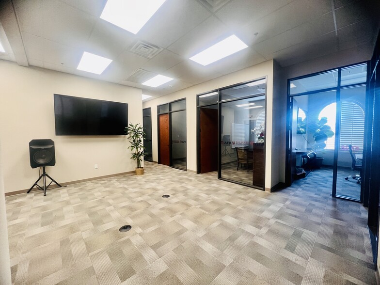 7709 San Jacinto Pl, Plano, TX à vendre - Photo intérieure – Image 3 sur 7