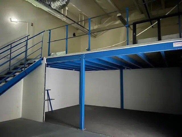 Industriel/Logistique dans Vallauris à louer Photo intérieure– Image 1 sur 10