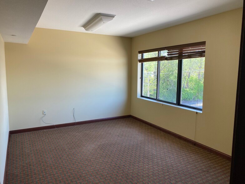 247 N Dixie Way, South Bend, IN à louer - Photo intérieure – Image 3 sur 7