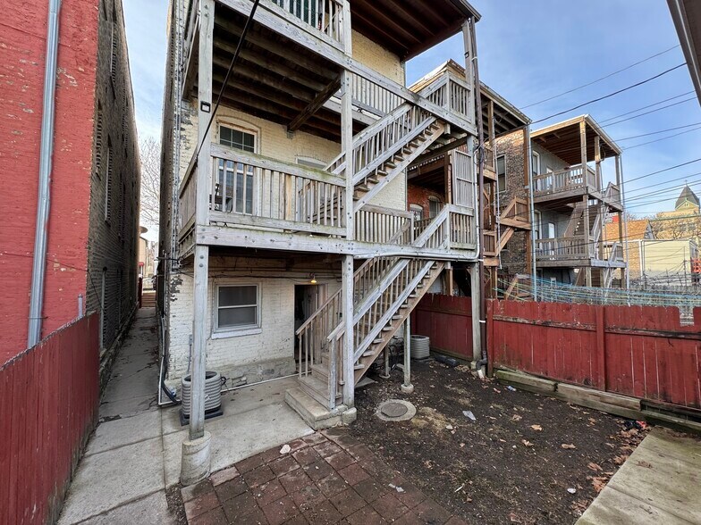 460 W 28th Pl, Chicago, IL à vendre - Photo de l’immeuble – Image 3 sur 7
