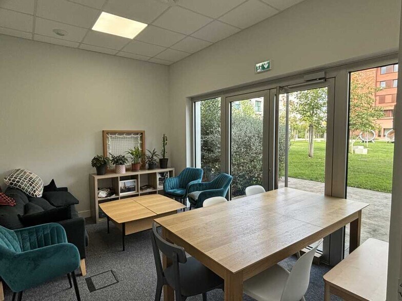 Bureau dans Bordeaux à louer - Photo de l’immeuble – Image 3 sur 8