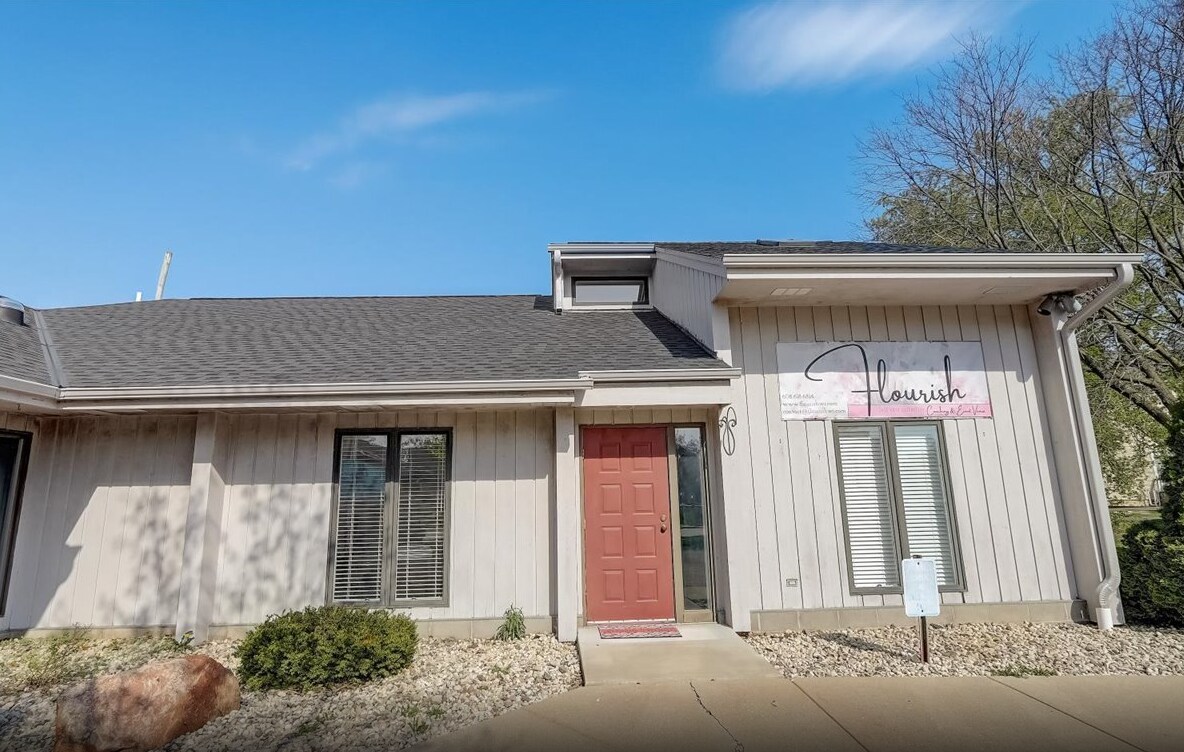 111 Depot St, Johnson Creek, WI à vendre Photo de l’immeuble– Image 1 sur 1