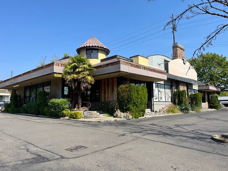 550 NE Northgate Way, Seattle, WA à louer - Photo principale – Image 1 sur 2