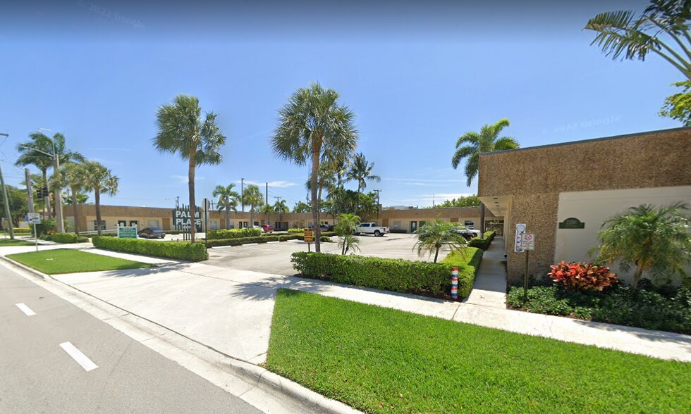 2290-2298 NW Boca Raton Blvd, Boca Raton, FL à louer - Photo de l’immeuble – Image 2 sur 3