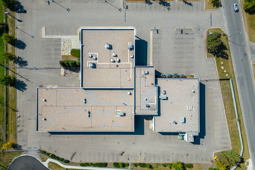 665 Goddard Ave NE, Calgary, AB à louer - Aérien – Image 2 sur 8