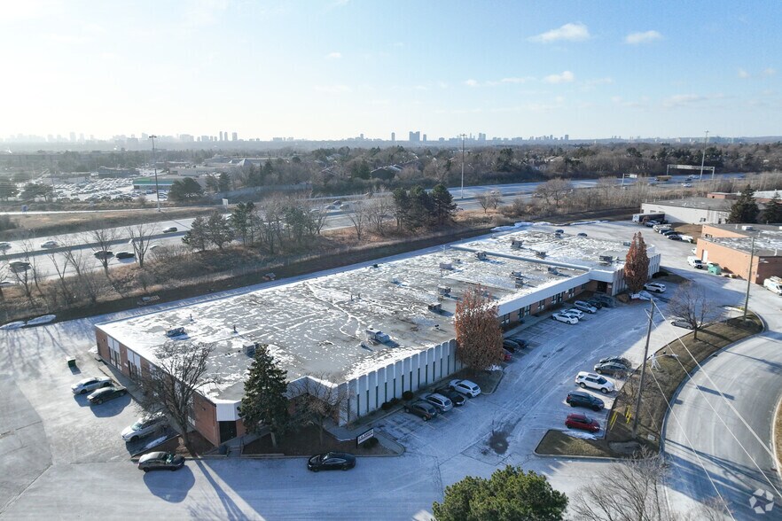 161-183 Idema Rd, Markham, ON à louer - Photo de l’immeuble – Image 2 sur 5